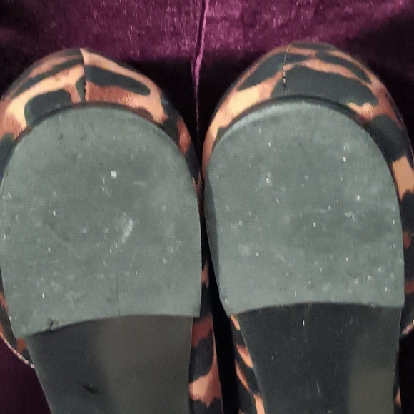 Marc Fisher leopard print flats size 10M - Picture 4 of 5